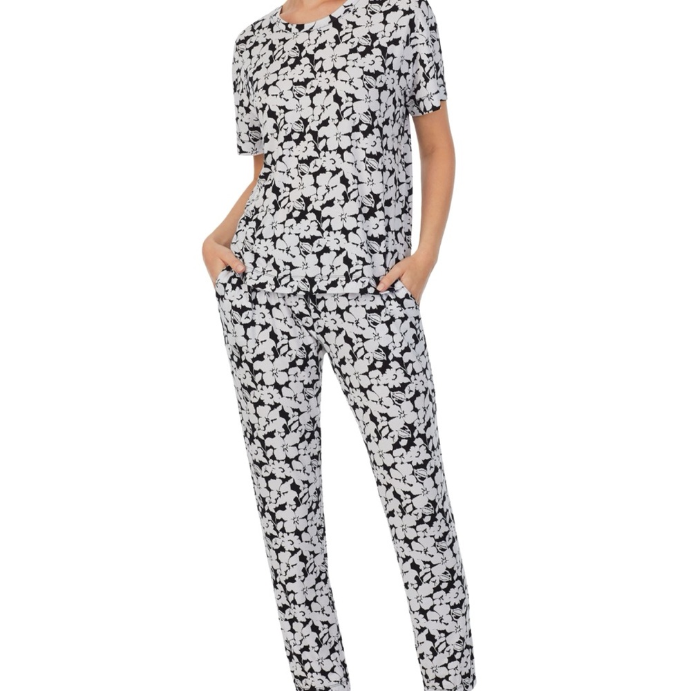 WOMEN'S 2-PC. PRINTED JOGGER PAJAMAS SET IN BLACK PRINT